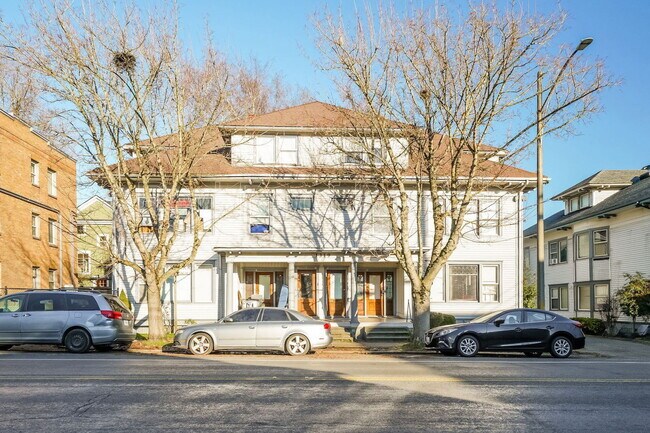 Building Photo - 1319 S 6th Ave