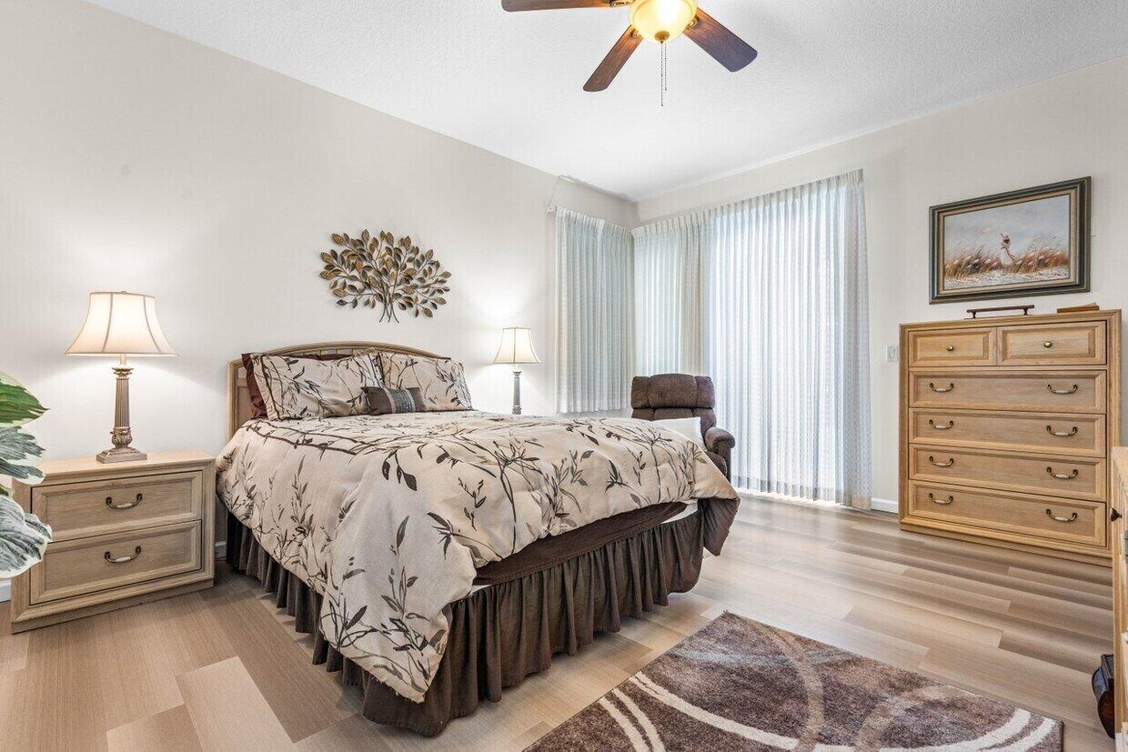 Building Photo - 9756 Arbor View Dr S