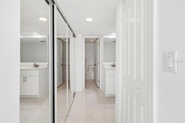 Building Photo - 450 Treasure Island Causeway