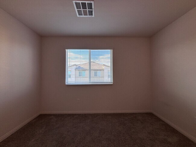 Building Photo - Modern 2024 Townhome in Gated Community with Resort-Style Amenities