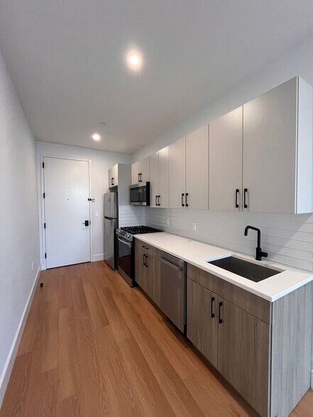 Building Photo - 543 Martin Luther King Jr Dr