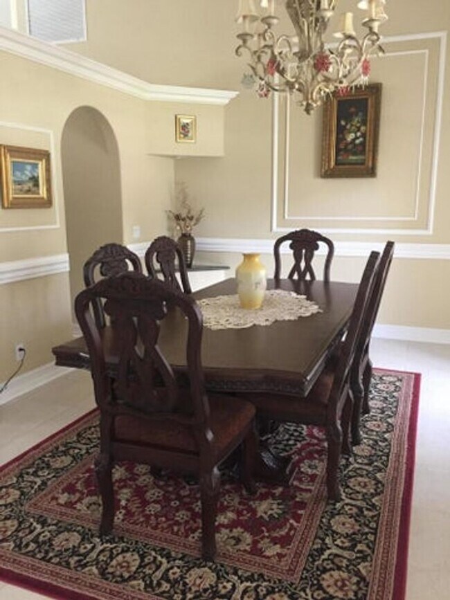 Building Photo - 14044 Aster Ave