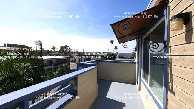 Building Photo - Beautiful 3 bd/2 bth Townhome just steps f...