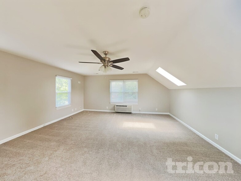 Building Photo - 1313 Summer Haven Cir