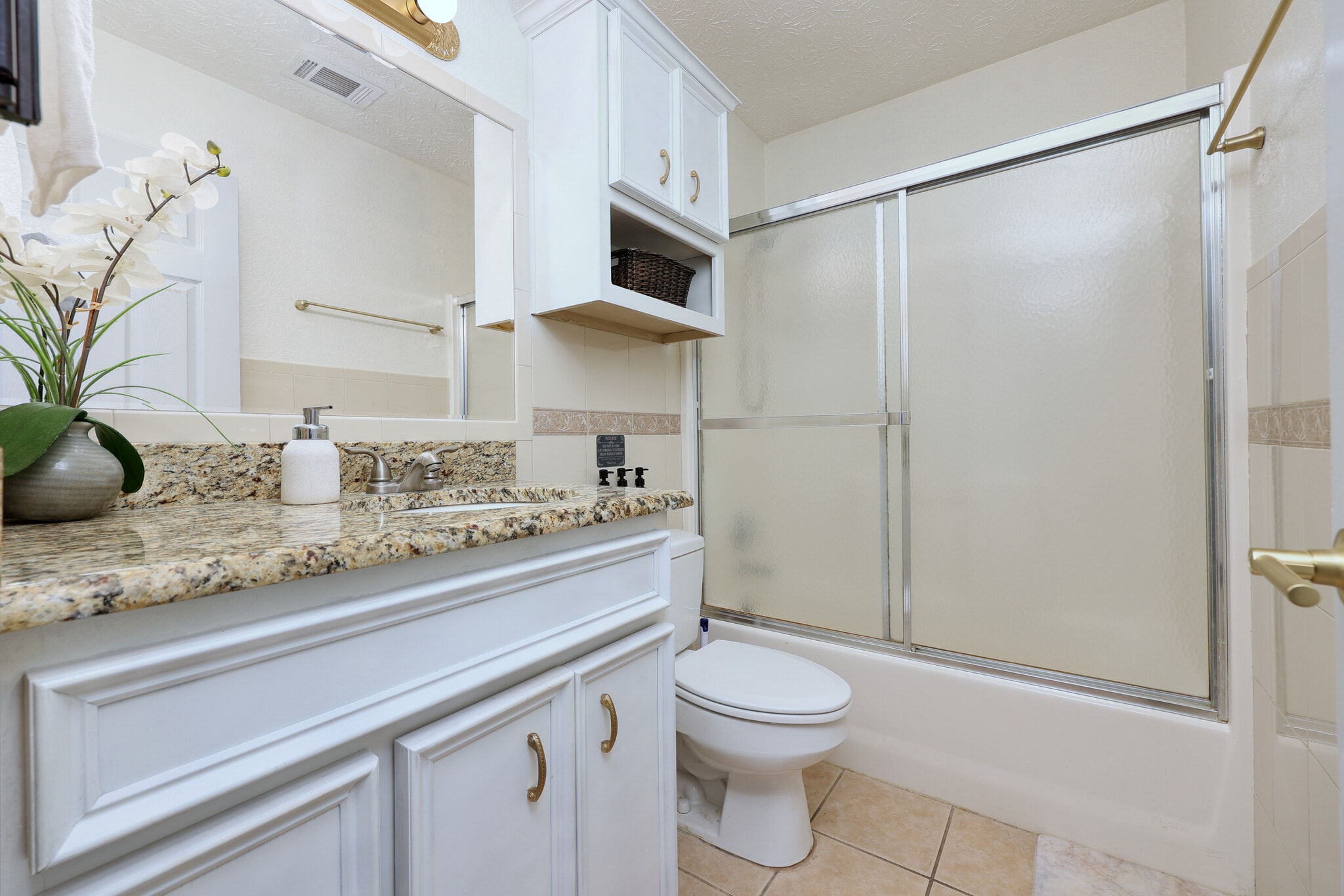 Building Photo - 1335 Maplebrook Dr