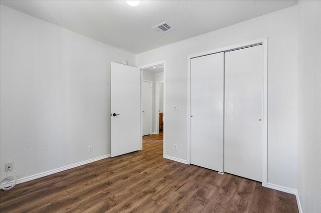 Building Photo - 304 Watergate Way