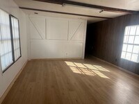 Building Photo - 450 Harmon Ln