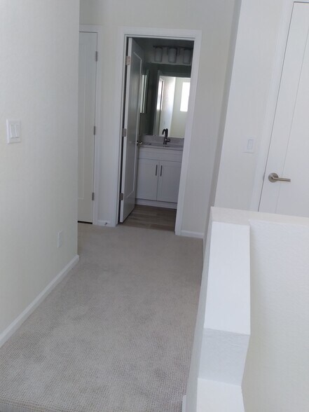 Building Photo - 4980 Construct Pt