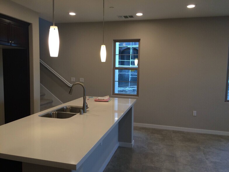 Building Photo - 1071 Dewberry Pl