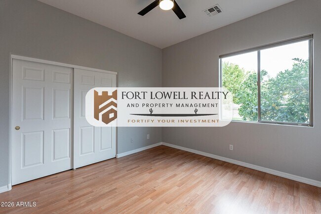 Building Photo - 13354 W San Miguel Ave