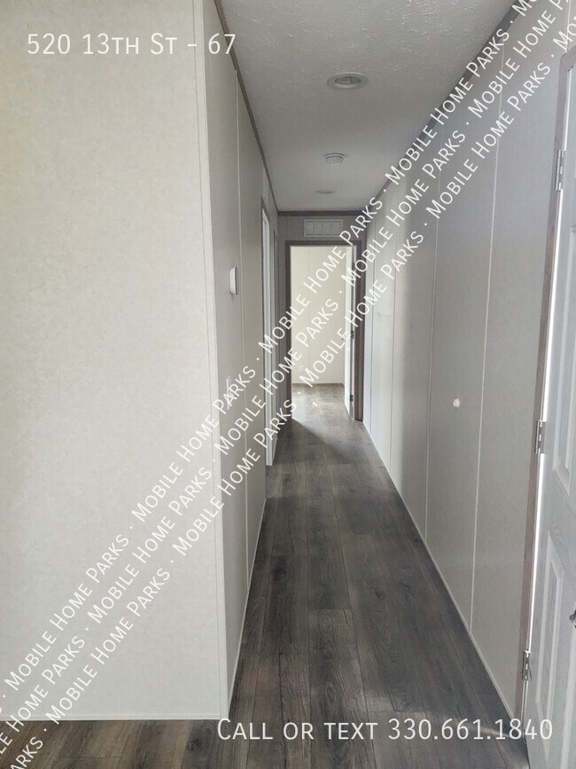 Building Photo - 520 13th St