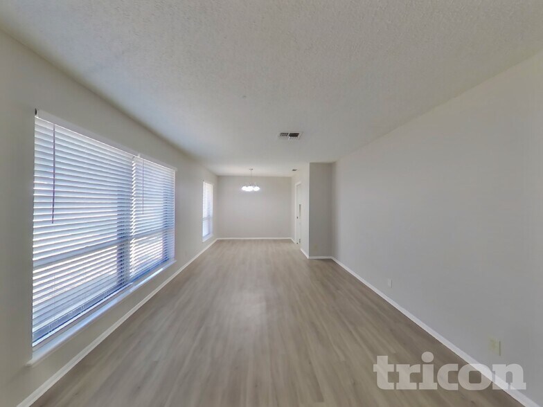 Building Photo - 7815 Melbury Forest