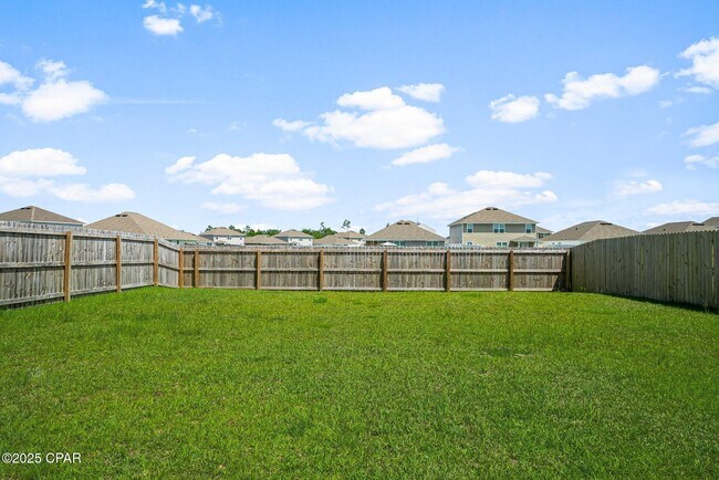 Building Photo - 123 Tiller Dr