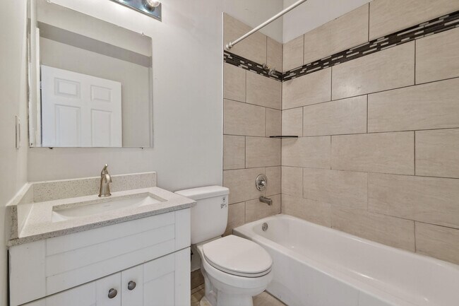 Building Photo - 1401 Division Ave