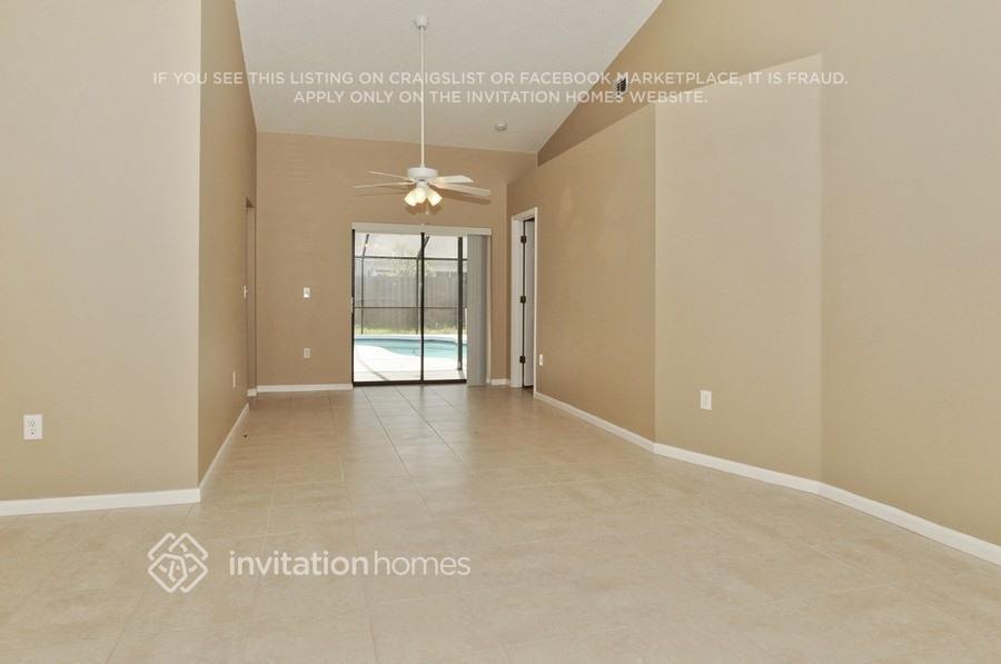 Building Photo - 7811 41st Ct E