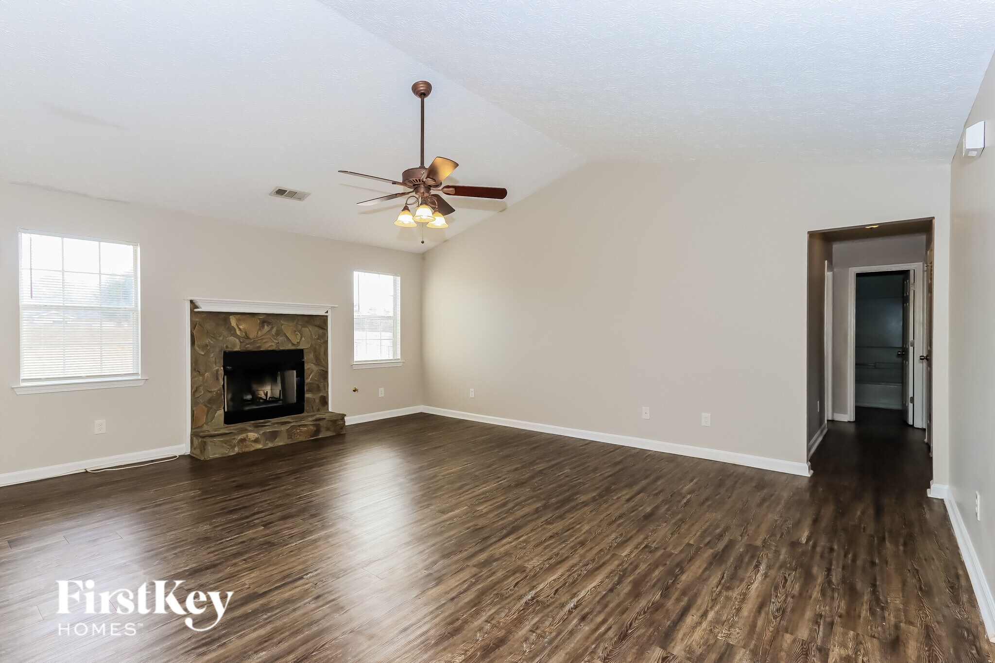 Building Photo - 128 Greenleaf Dr