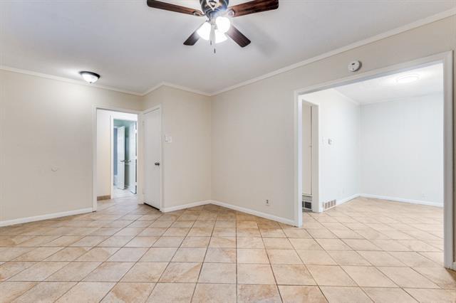 Building Photo - 1817 Oakhurst Dr