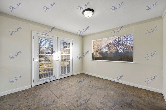 Building Photo - 15122 Marsha Dr