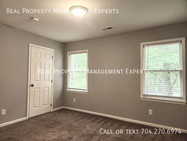 Building Photo - 3707 Colony Crossing Dr