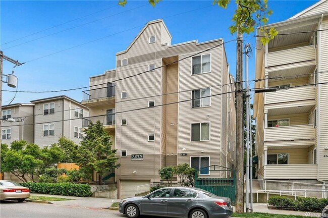 Building Photo - 2117 N 107th St