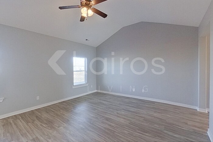 Building Photo - 26159 Valley Ridge Road