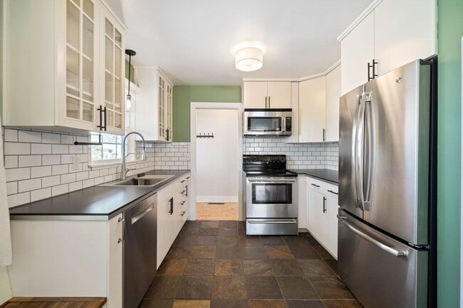Building Photo - 1420 NW 130th Ave