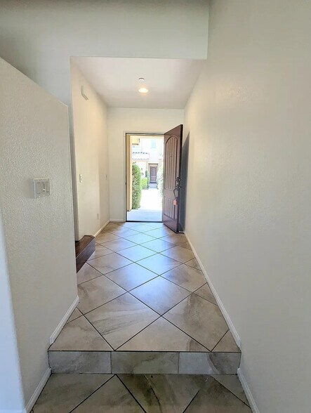 Building Photo - 8516 Old Stonefield Chase