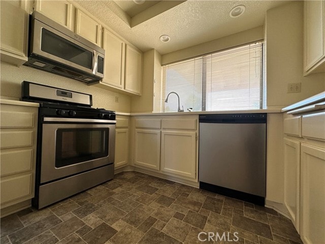 Building Photo - 10581 Sunburst Dr