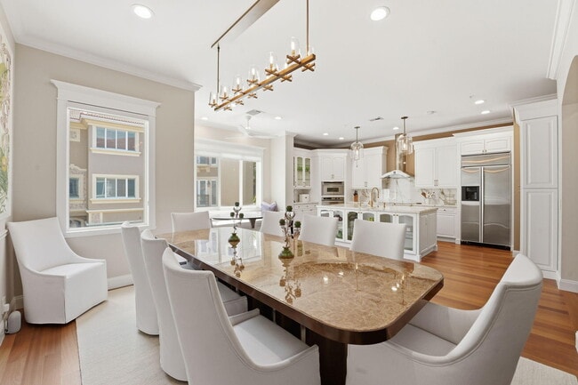 Building Photo - 921 Osceola Dr