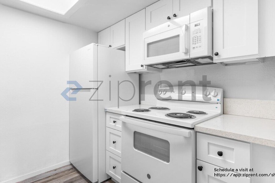 Building Photo - 3903 N Nellis Blvd