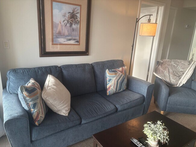 Building Photo - Get your Toes in the Sand at this Fully Furnished One Bedroom Beachfront Condo-Start June 1-2026