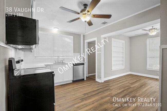 Building Photo - 38 Vaughn Dr