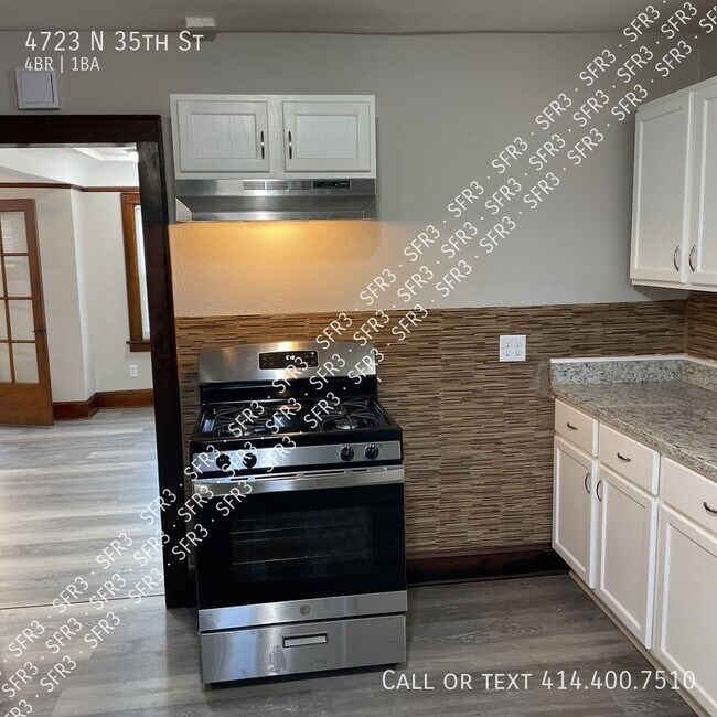 Building Photo - Must See! Updated 4 Bedroom Home in Milwau...