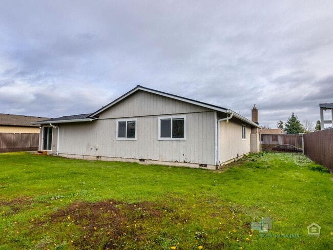 Building Photo - February Move-In Special: Charming 4-Bedroom Keizer Home Close to Everything