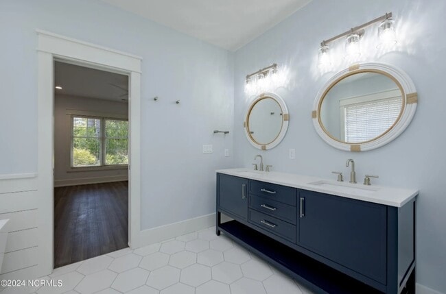Building Photo - 7110 Saybrook Dr