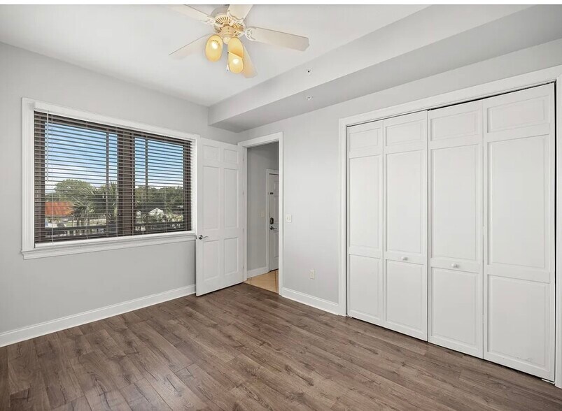 Building Photo - 5 Calhoun Ave