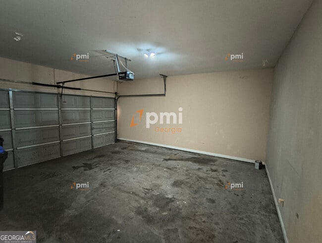 Building Photo - 306 Creek Manor Way