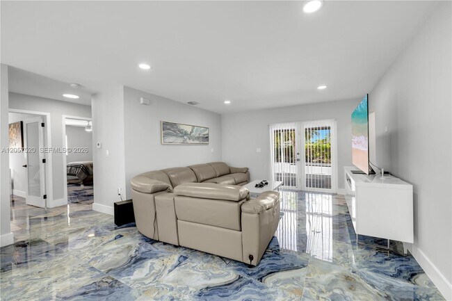 Building Photo - 10350 SW 48th St