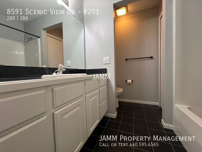 Building Photo - 8591 Scenicview Dr