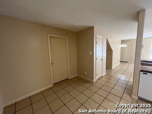 Building Photo - 5202 Fountain Lake Dr