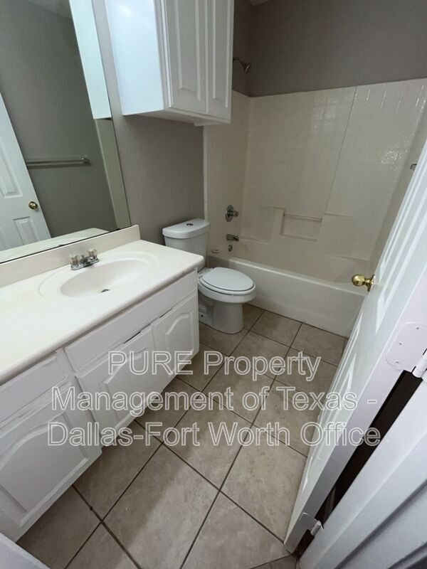 Building Photo - 4010 Cottage Park Ct