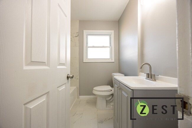 Building Photo - 3 BD 1 BA HOME AVAILABLE NOW! 1,300 Monthly