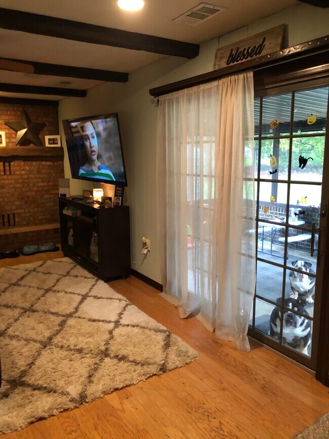 Building Photo - 6108 Lone Pond Ln