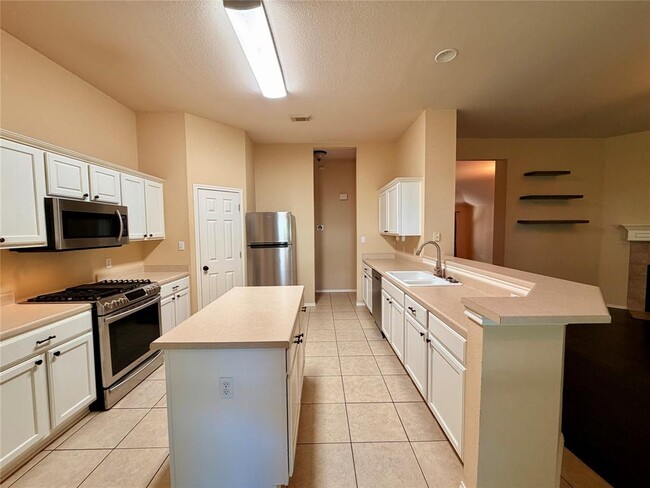 Building Photo - 4415 Hunters Lodge Dr