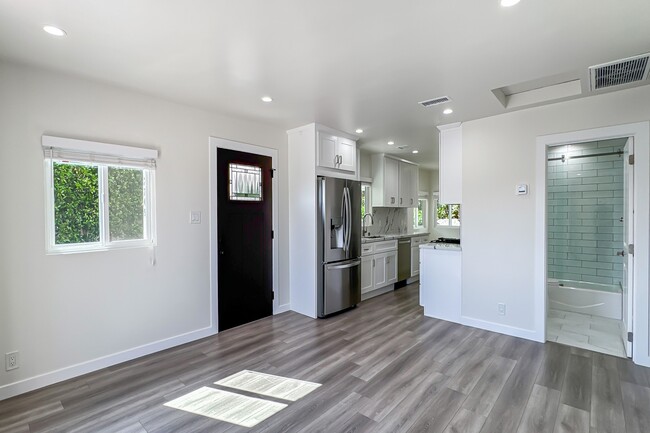 Building Photo - 2749 Griffith Park Blvd