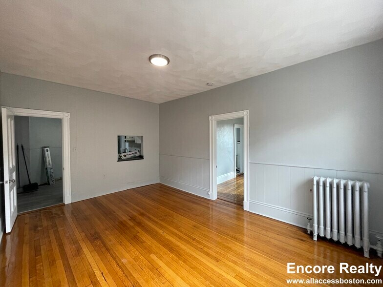 Building Photo - 11 Park St