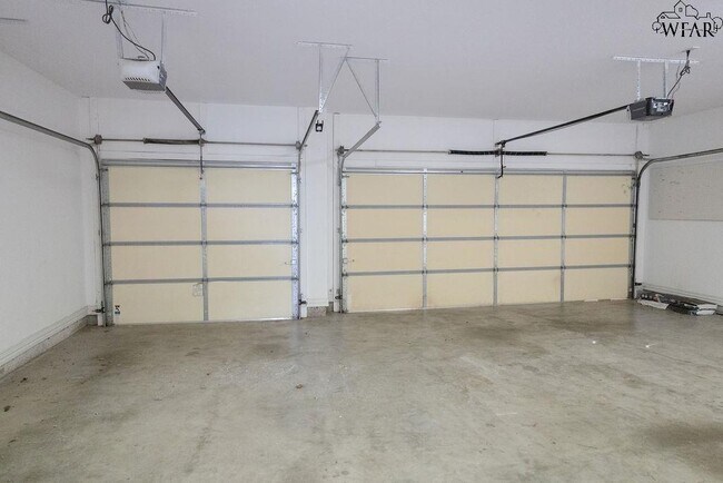 Building Photo - 4122 Candlewood Cir
