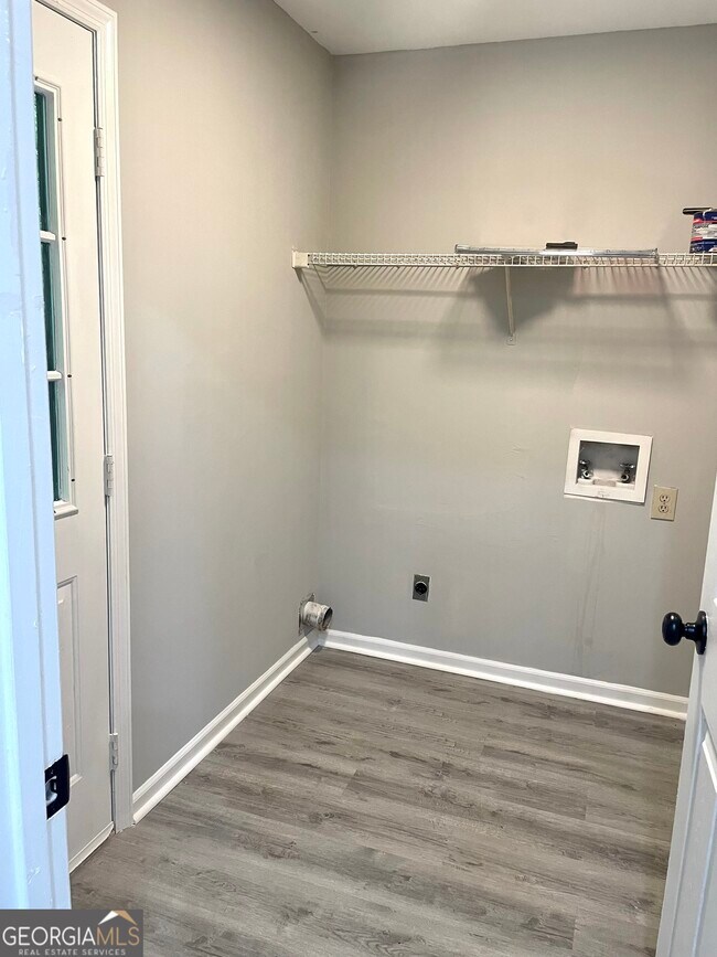 Building Photo - 5019 Peach Mountain Cir