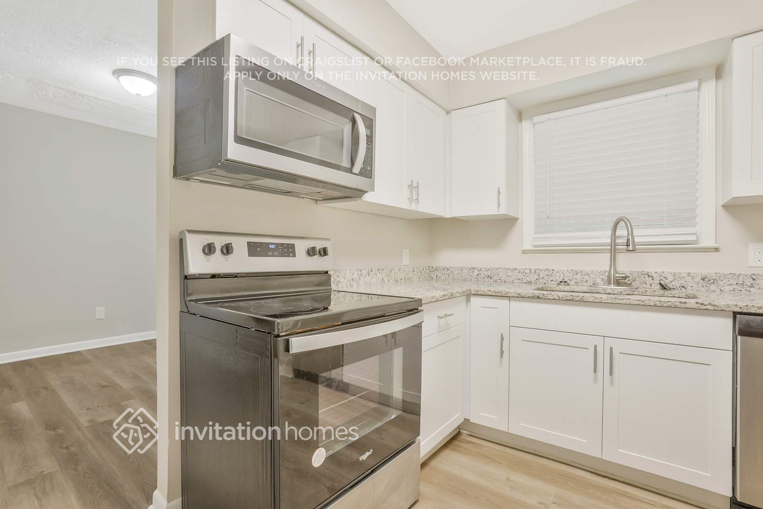 Building Photo - 415 Plainville Dr SW