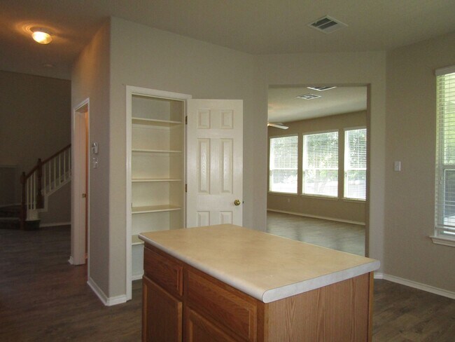 Building Photo - 593 Cullen Blvd